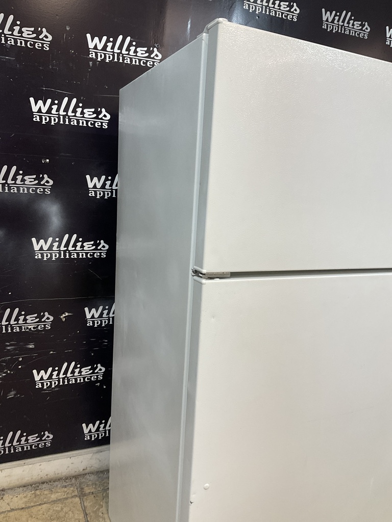 Hotpoint Refrigerator Top and Bottom 28x61 1/2” (white) 