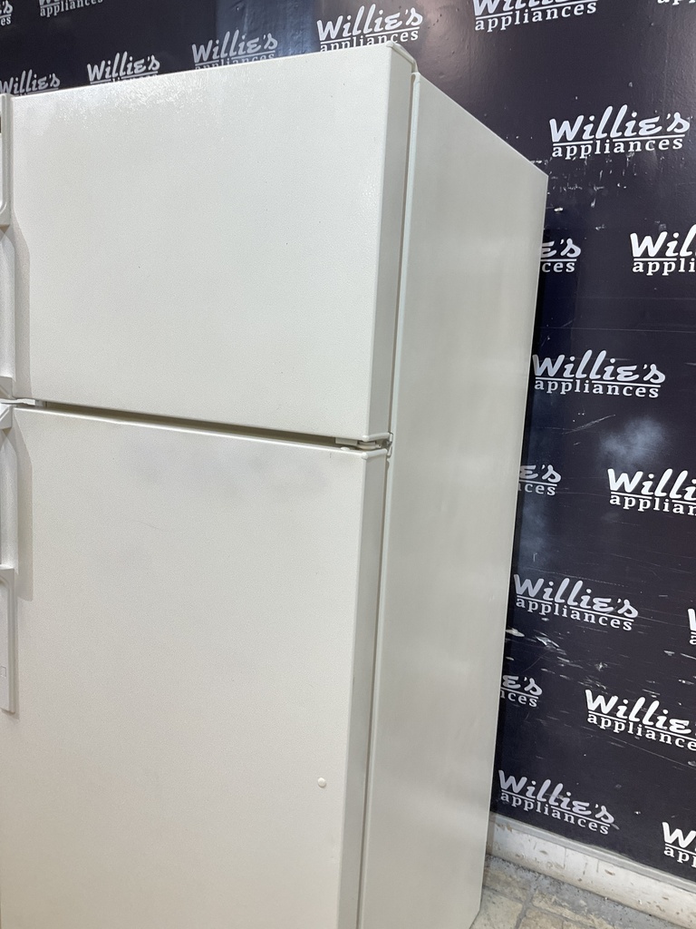 Hotpoint Refrigerator Top and Bottom 28x64 1/2” (Bisque) 