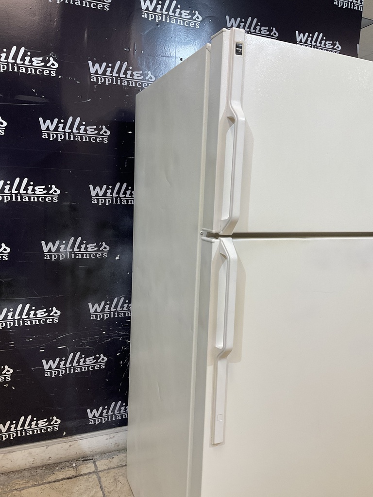 Hotpoint Refrigerator Top and Bottom 28x64 1/2” (Bisque) 
