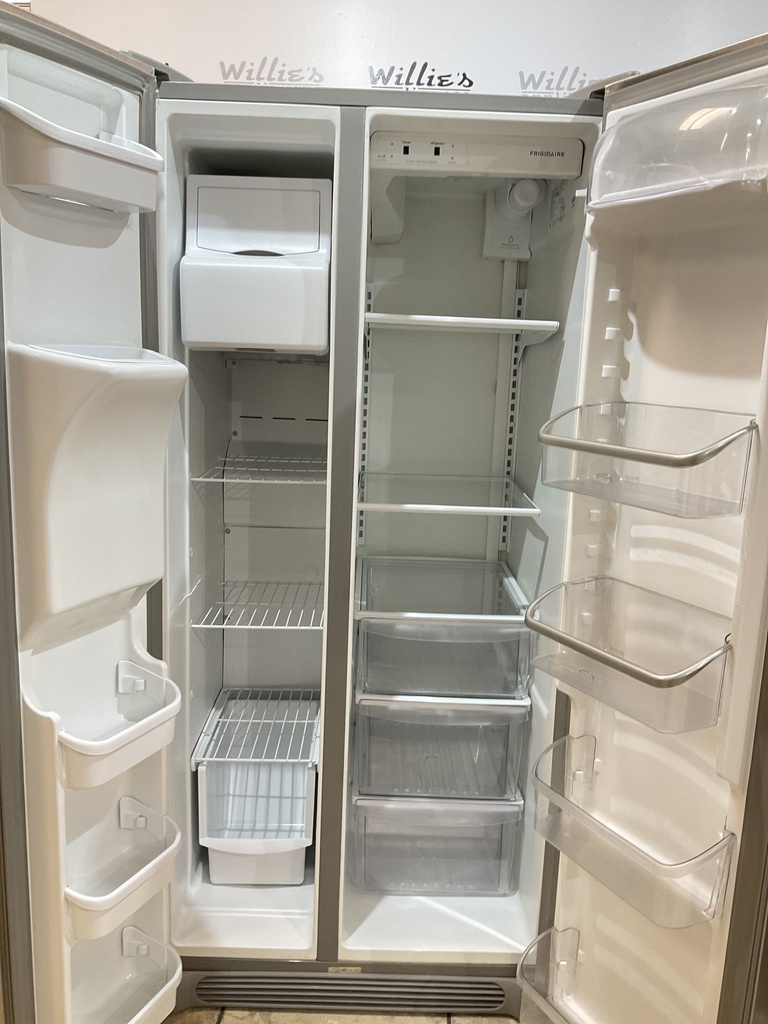 Frigidaire Refrigerator Side by Side 34x69 (stainless steel) 