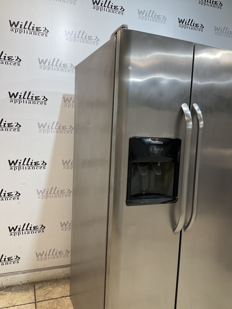 Frigidaire Refrigerator Side by Side 34x69 (stainless steel) 