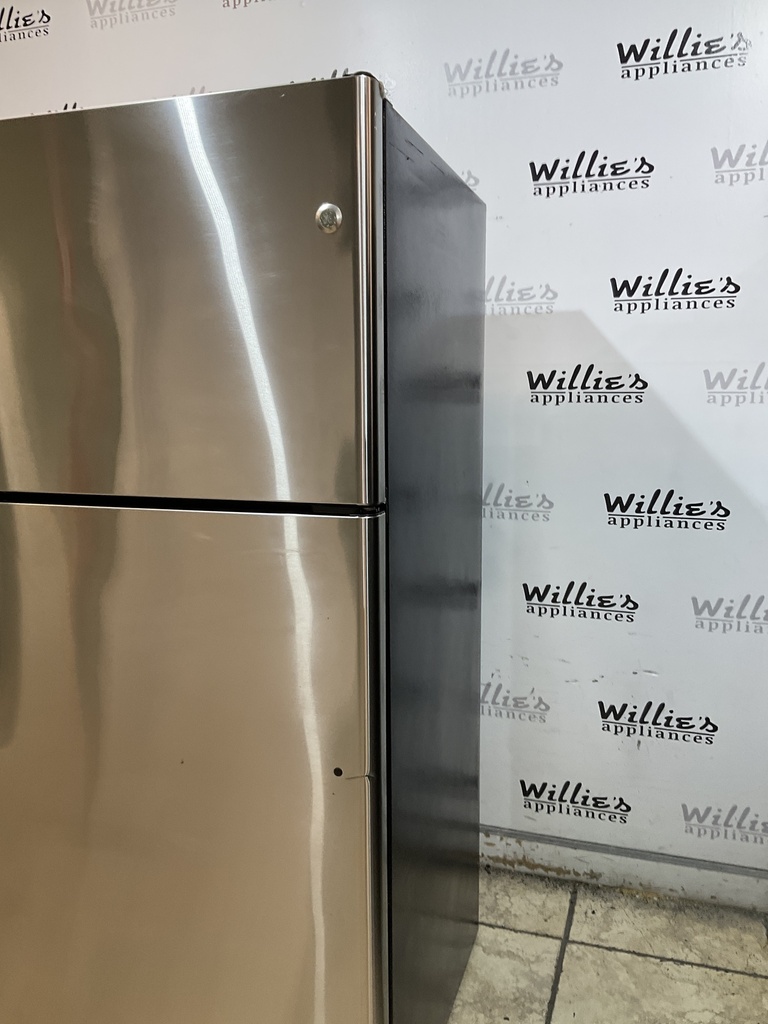 Ge Refrigerator Top and Bottom 30x66 1/2” (Stainless Steel) 
