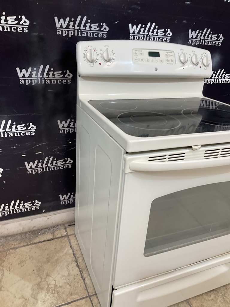 Ge Electric Stove 220volts (40/50 AMP) 30inches {no cord} (Bisue) 