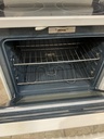 Ge Electric Stove 220volts (40/50 AMP) 30inches {no cord} (Bisue) 