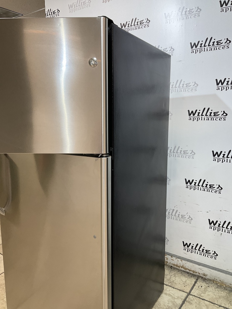 Ge Refrigerator Top and Bottom 30x66 1/2” (Stainless Steel)