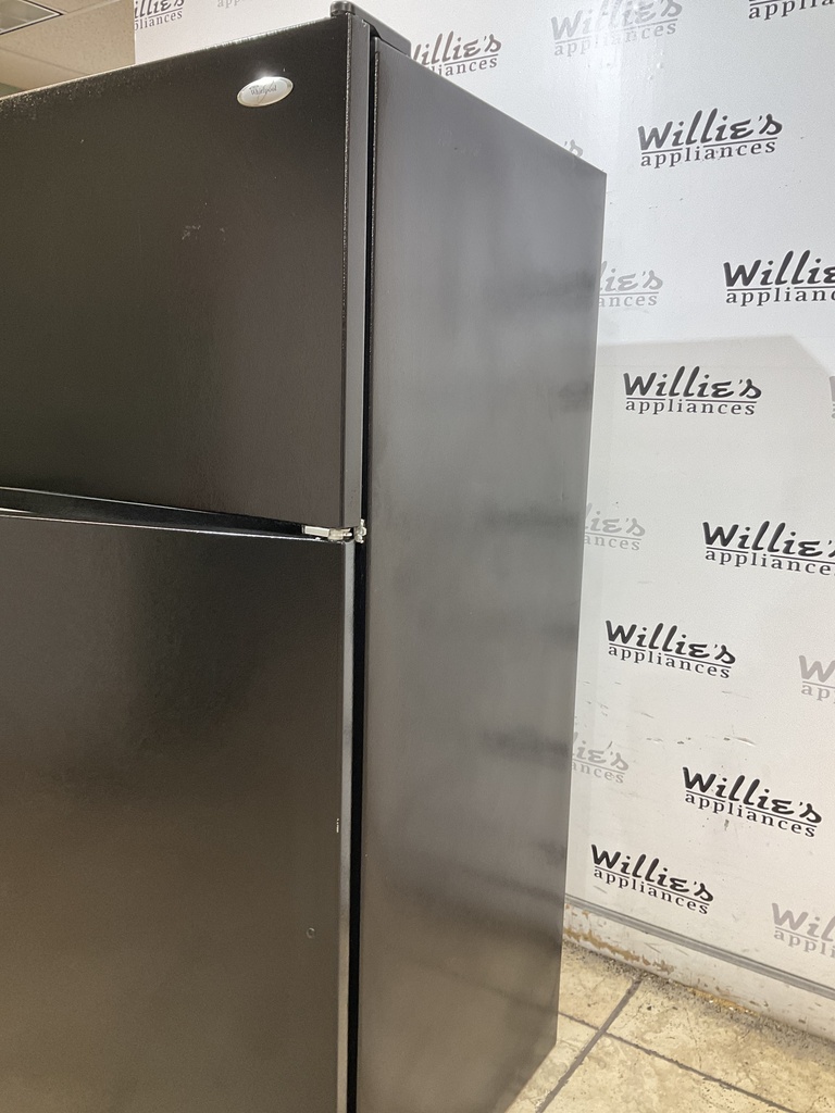 Whirlpool Refrigerator Top and Bottom 33x66 (Black)