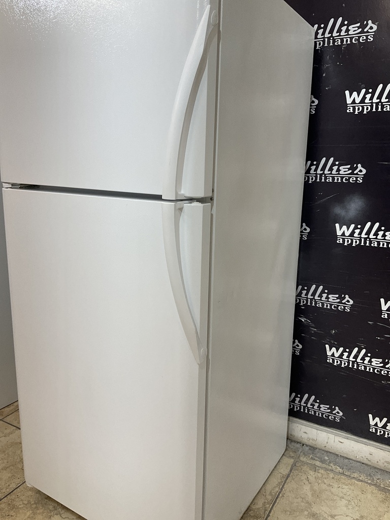 Frigidaire Refrigerator Top and Bottom 30x69 (White) 