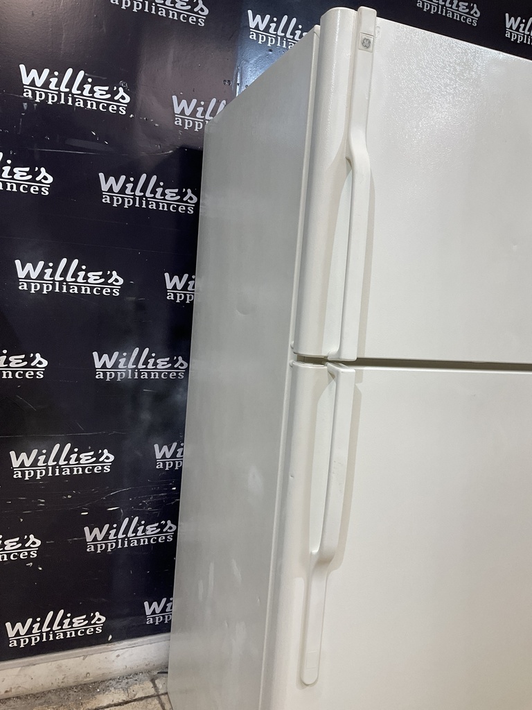 Ge Refrigerator Top and Bottom 30x66 1/2” (Bisque) 