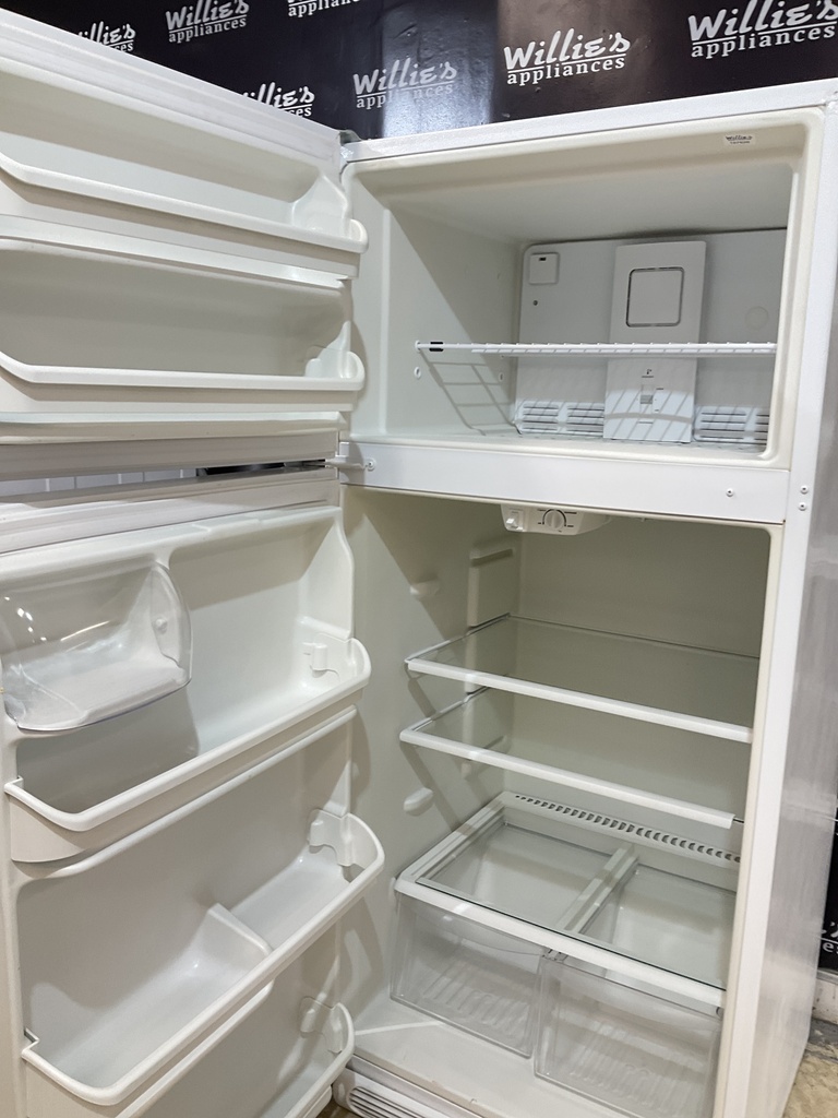 White Westinghouse Refrigerator Top and Bottom 30x66 (White) 