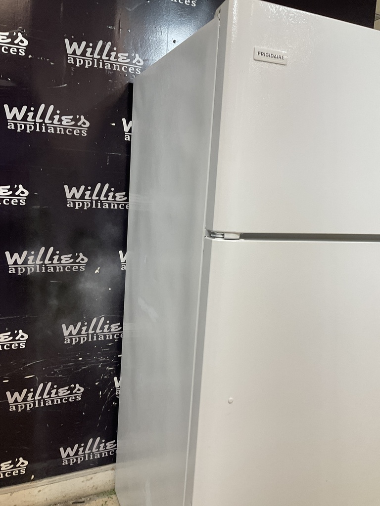 Frigidaire Refrigerator Top and Bottom 30x66 (white) 
