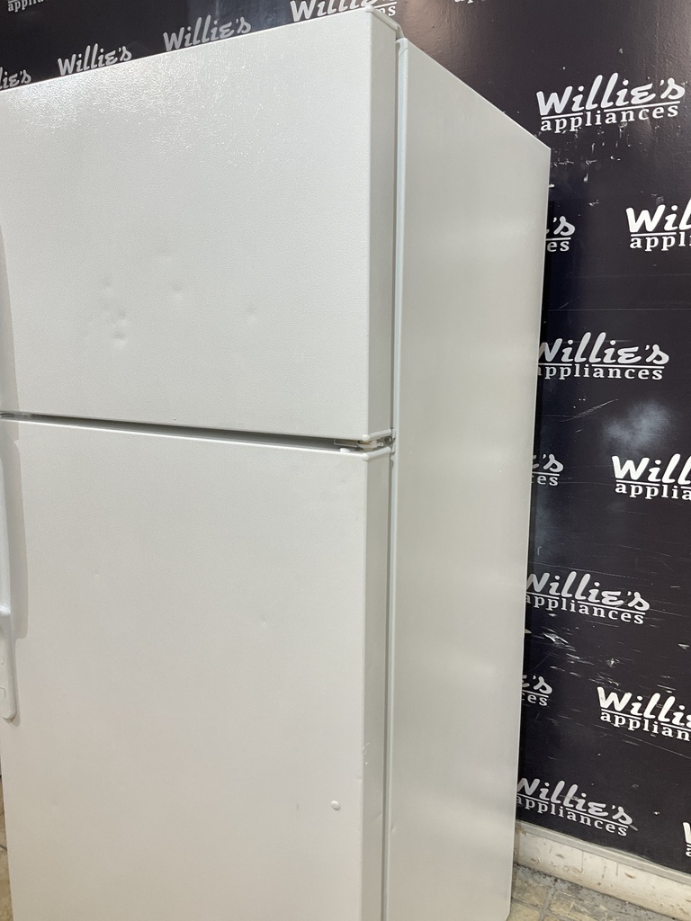 Ge Refrigerator Top and Bottom 28x64 1/2” (White)