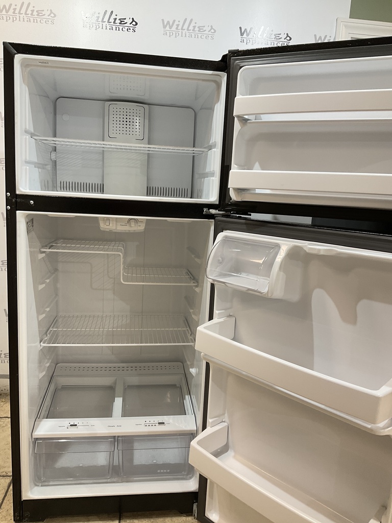 Ge Refrigerator Top and Bottom 28x64 1/2” (Black) 