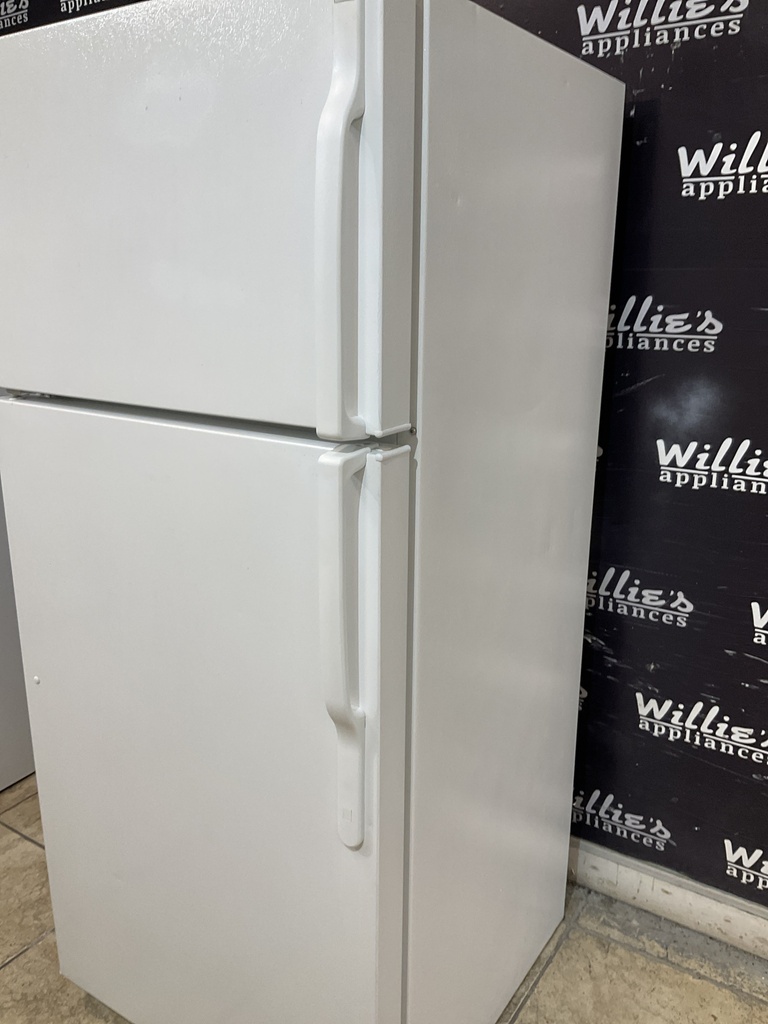 Ge Refrigerator Top and Bottom 28x64 1/2” (White)