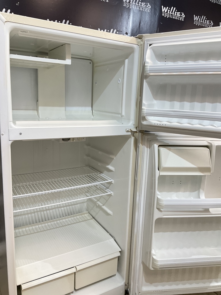 Hotpoint Refrigerator Top and Bottom 28x61 1/2” (White) 