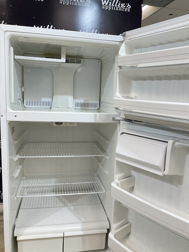 Hotpoint Refrigerator Top and Bottom 28x61 1/2” (White) 
