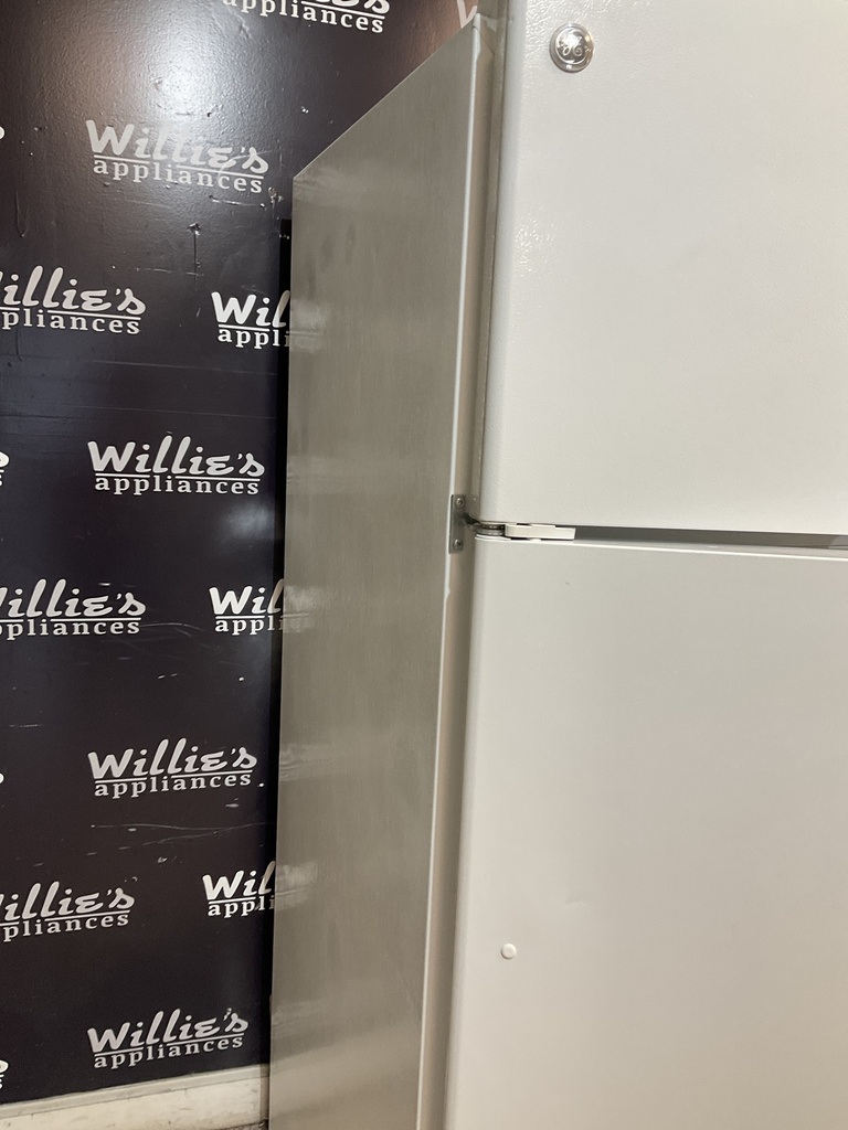 Ge Refrigerator Top and Bottom 28x66 1/2” (white) 
