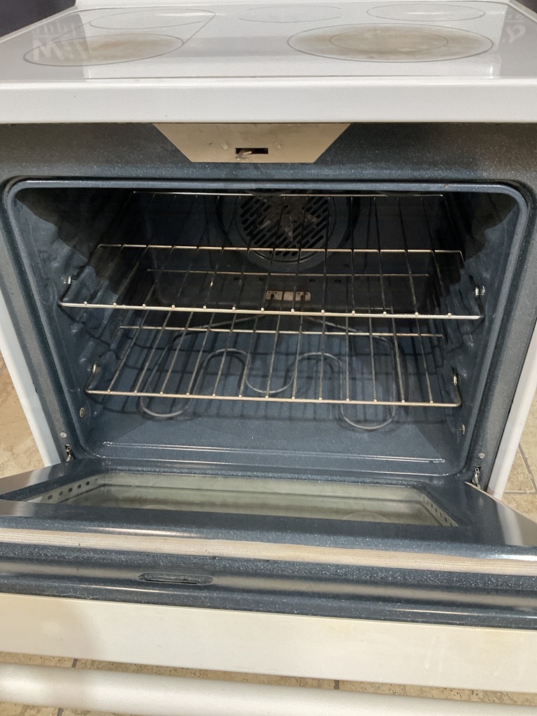 Ge Electric Stove 220volts (40/50 AMP) 30inches {3 prong} (White) 