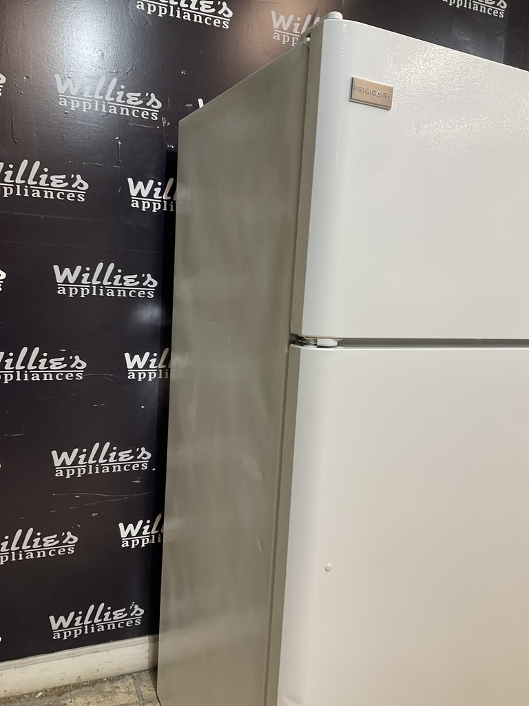 Frigidaire Refrigerator Top and Bottom 30x66 (White) 