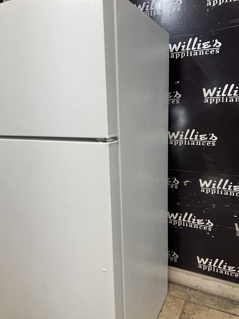 Ge Refrigerator Top and Bottom 28x61 1/2” (White) 