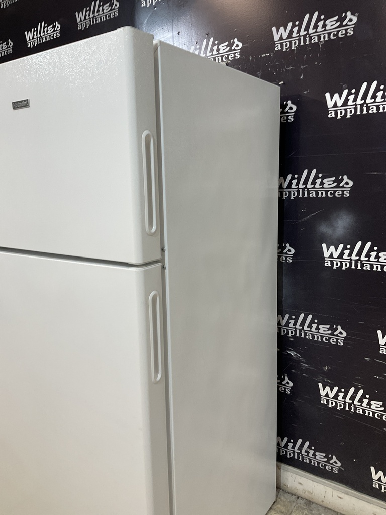 Hotpoint Refrigerator Top and Bottom 28x61 1/2” (White) 