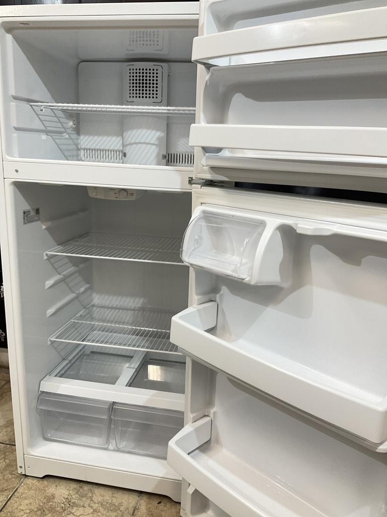 Ge Refrigerator Top and Bottom 28x64 1/2” (White)