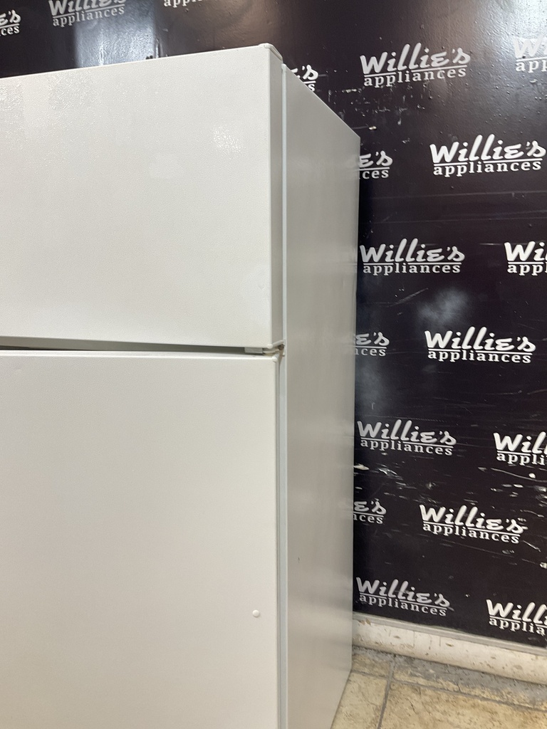 Hotpoint Top and Bottom 28x61 1/2” (White) 