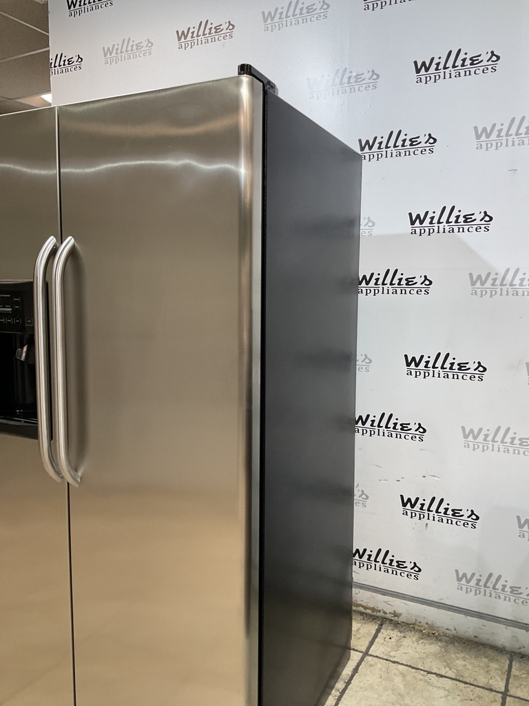Ge Refrigerator Side By Side 33 1/2” (Stainless Steel) 