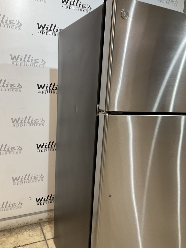 Ge Refrigerator Top and Bottom 28x67 (Stainless Steel) 