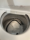 Whirlpool Electric Set Washer/Dryer 220volts (30 AMP) 27/29 inches {3 prong} (White)