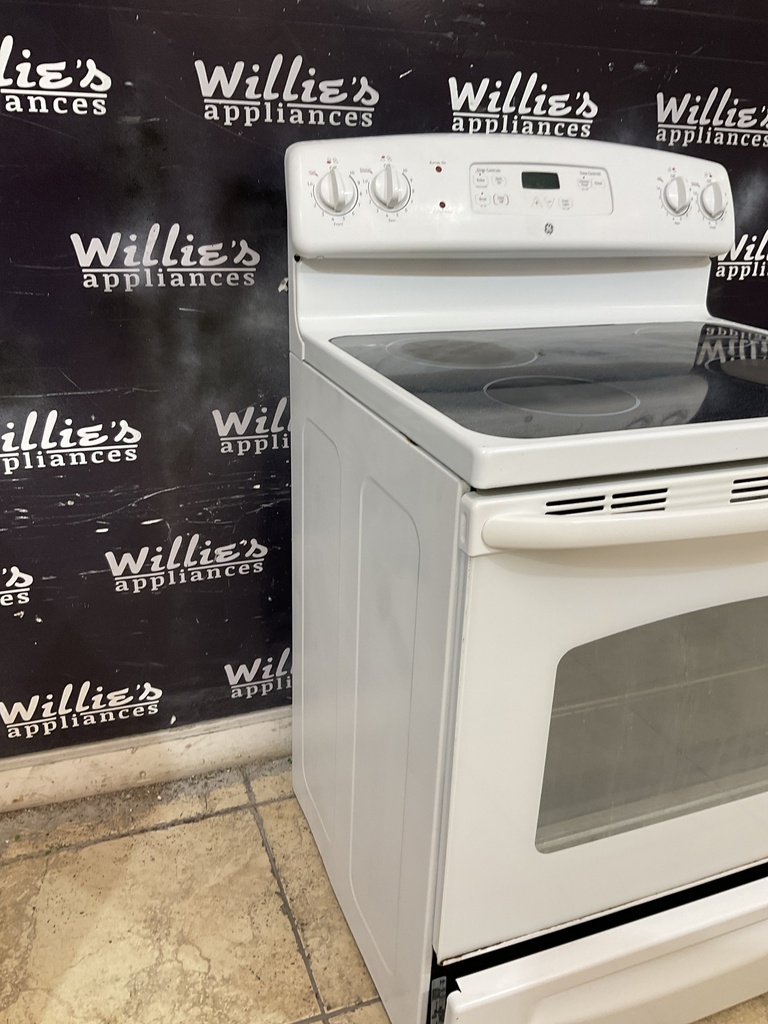 Ge Electric Stove 220volts (40/50 AMP) 30inches {no cord} (White) 