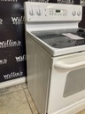 Ge Electric Stove 220volts (40/50 AMP) 30inches {no cord} (White) 