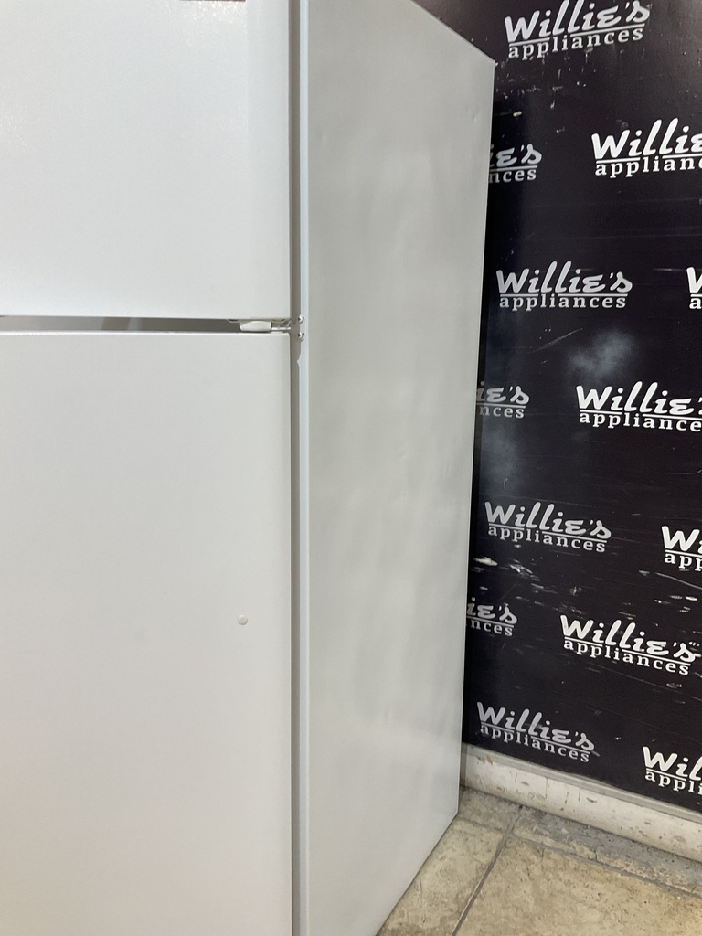 Frigidaire Refrigerator Top and Bottom 30x66 (white)