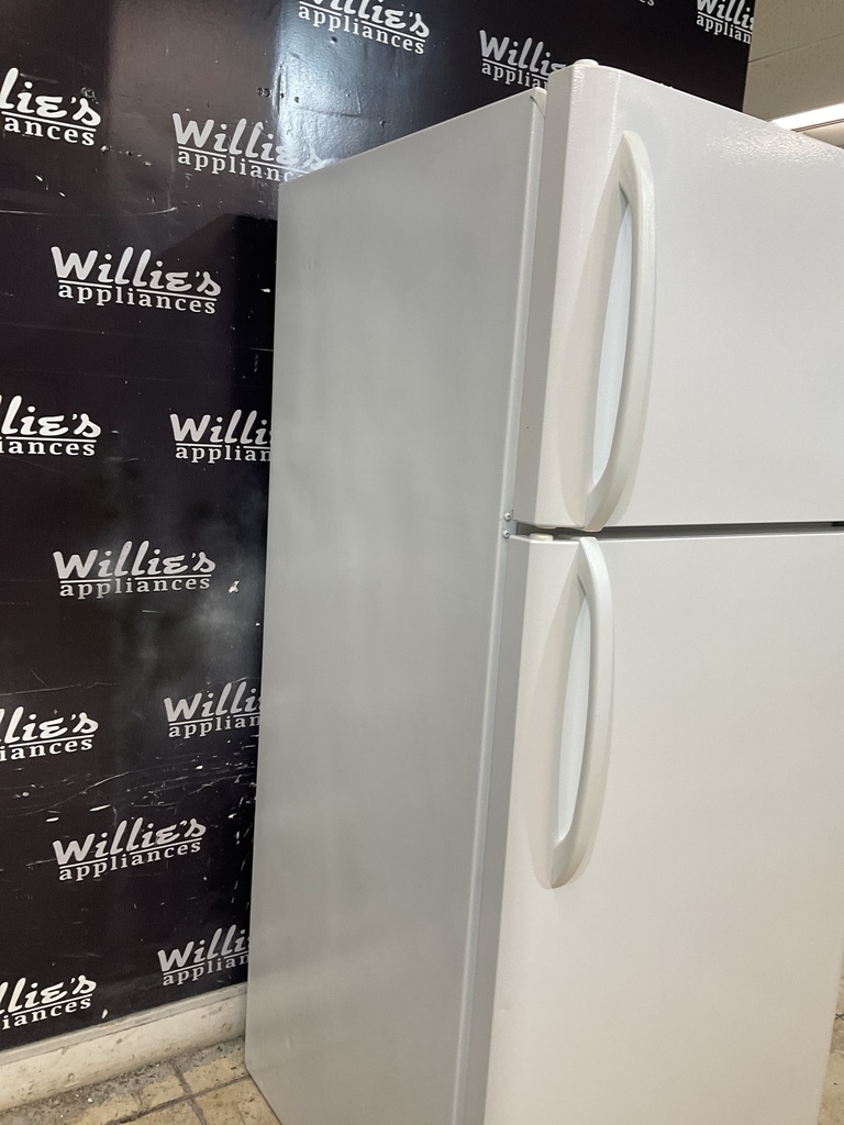 Frigidaire Refrigerator Top and Bottom 30x66 (white) 