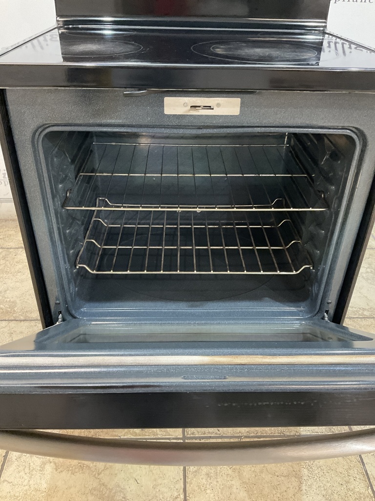 Ge Electric Stove 220volts (40/50 AMP) 30inches {no cord} (Stainless steel) 