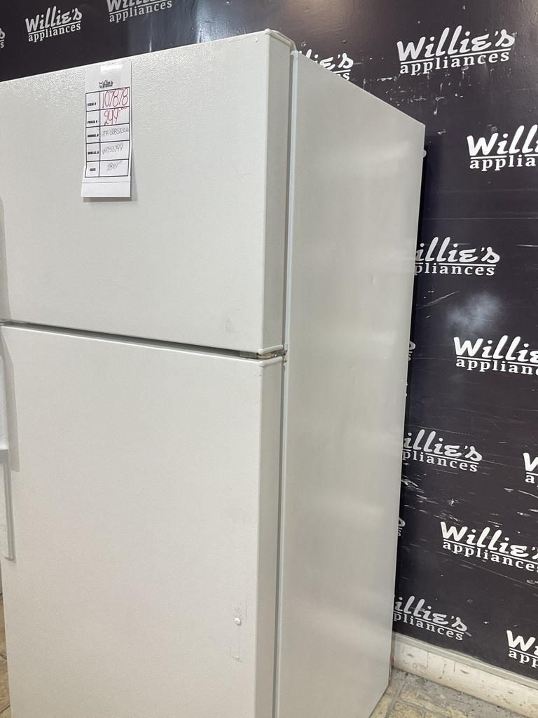 Hotpoint Refrigerator Top and Bottom 28x61 1/2” (White)