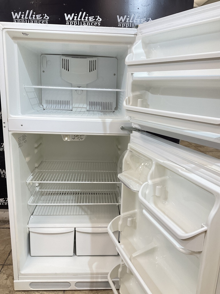 White Westinghouse Refrigerator Top and Bottom 28x60” (white)