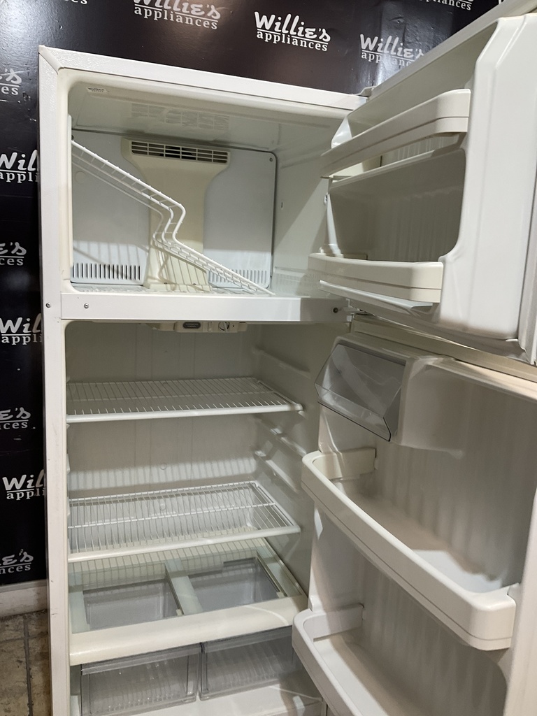 Ge Refrigerator Top and Bottom 28x64 1/2” (White)