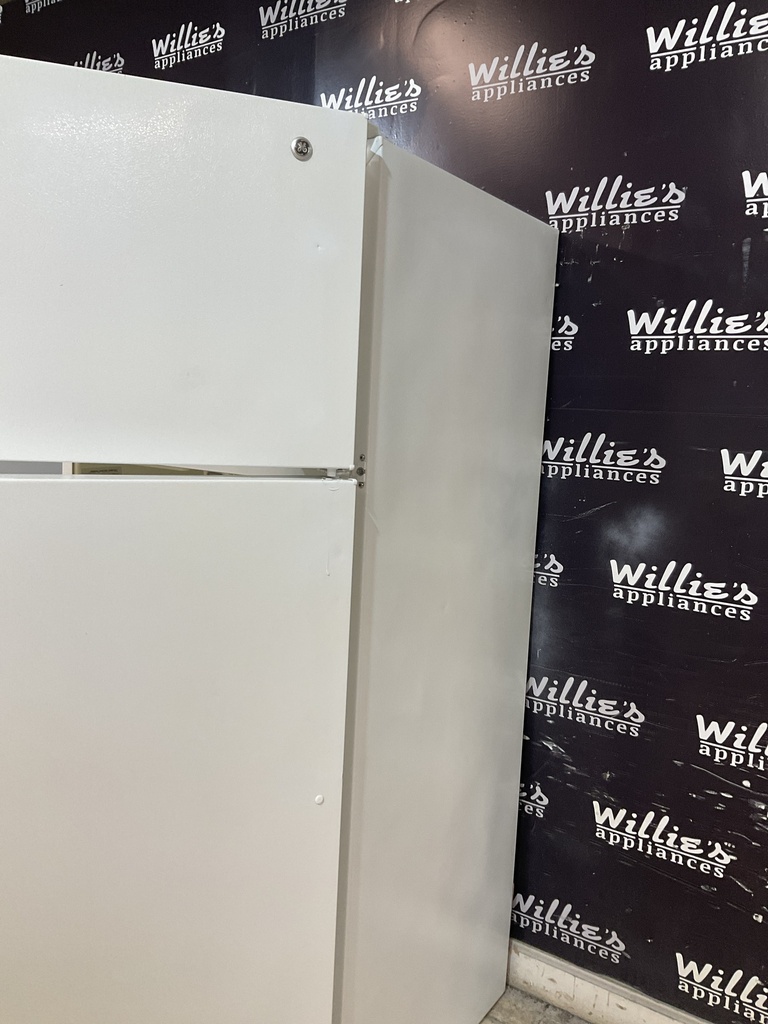 Ge Refrigerator Top and Bottom 28x67 (white) 