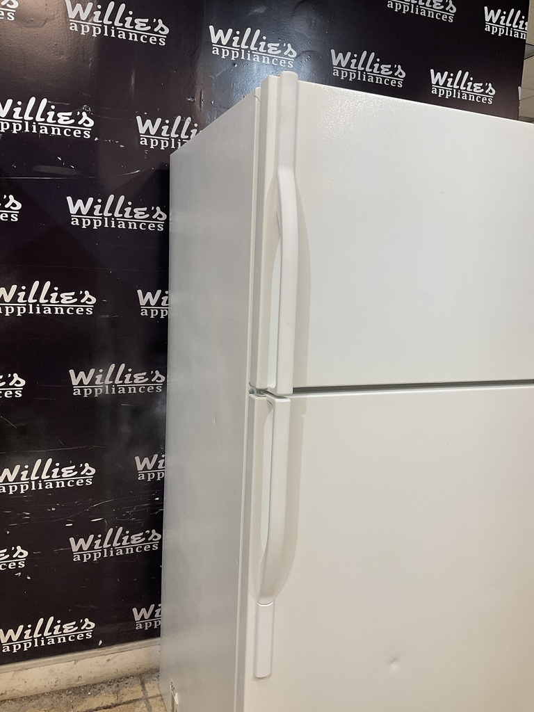 Whirlpool Refrigerator Top and Bottom 33x66 (white) 