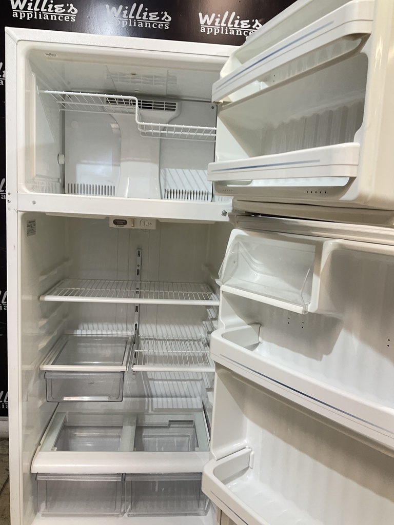Ge Refrigerator Top and Bottom 28x67 (white)
