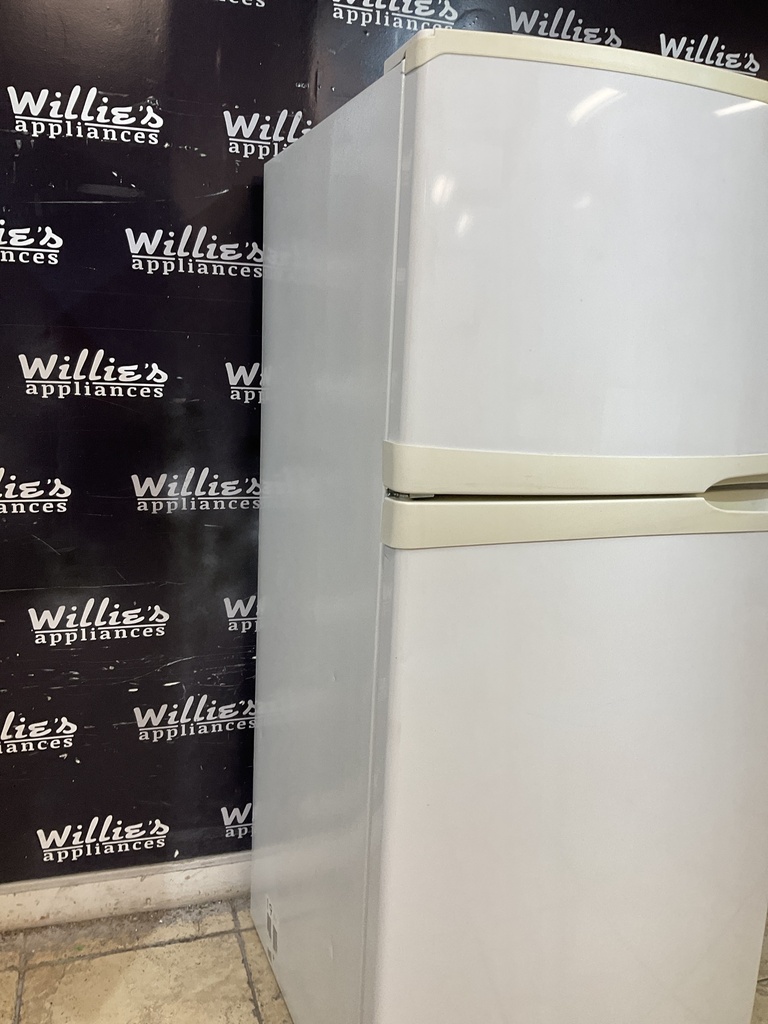 Kenmore Refrigerator Top and Bottom 30 1/2” x 66 1/2” (White) 