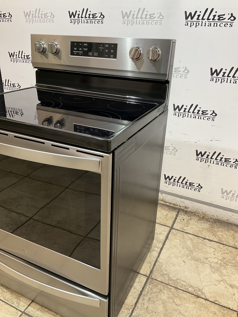 Whirlpool Electric Stove 220volts (40/50 AMP) 30inches {no cord} (Stainless steel) 