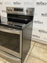 Whirlpool Electric Stove 220volts (40/50 AMP) 30inches {no cord} (Stainless steel) 