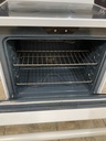 Ge Electric Stove 220volts (40/50 AMP) 30inches {no cord} (White)