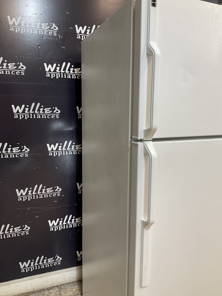 Ge Refrigerator Top and Bottom 28x64 1/2” (white) 