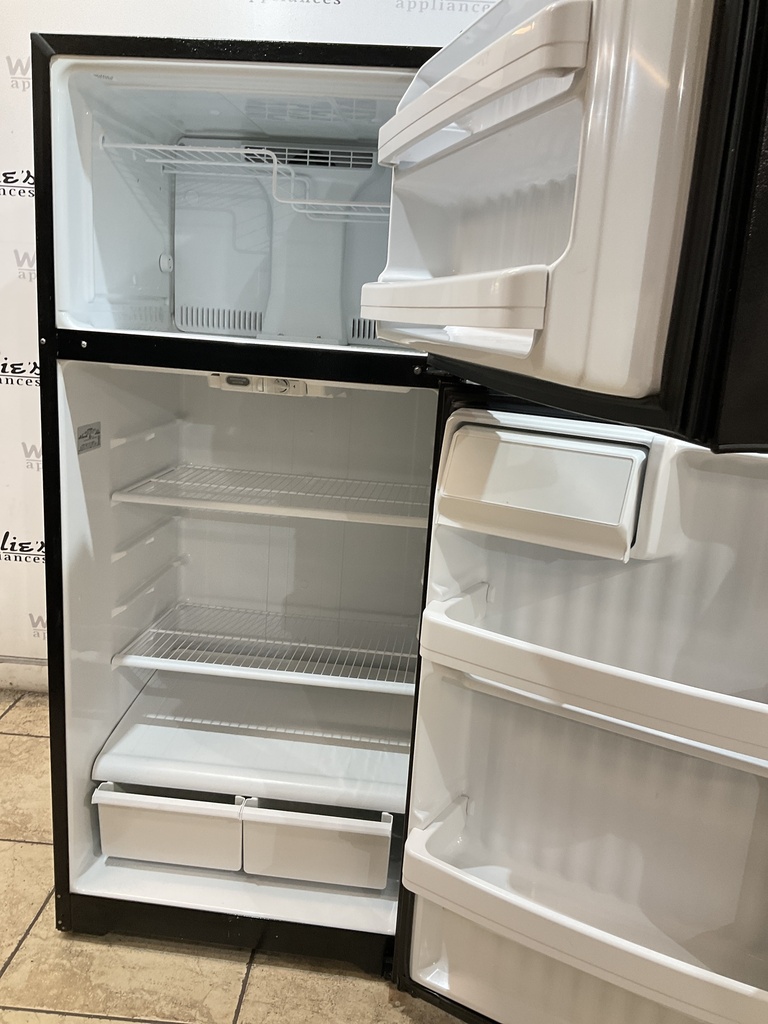 Hotpoint Refrigerator Top and Bottom 28x64 1/2” (black) 