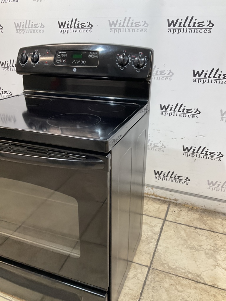 Ge Electric Stove 220volts (40/50 AMP) 30inches {no cord} (Black) 
