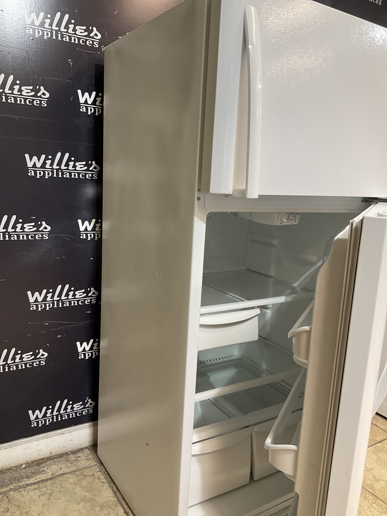 Frigidaire Refrigerator Top and Bottom 30x66 (white)