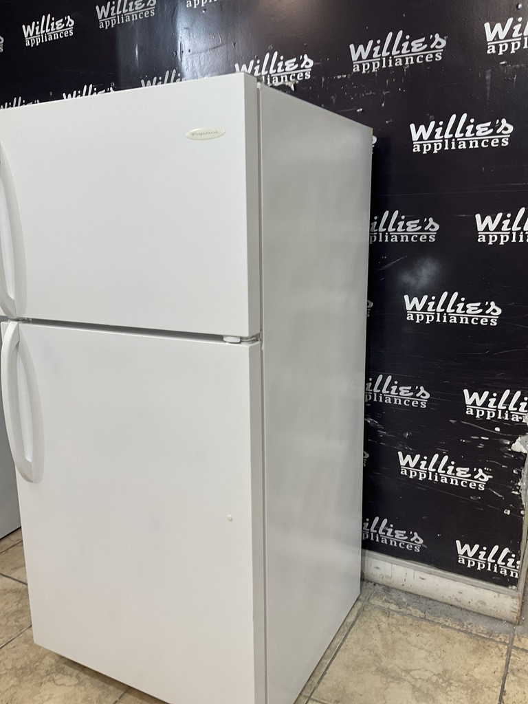 Frigidaire Refrigerator Top and Bottom 28x60 (white) 