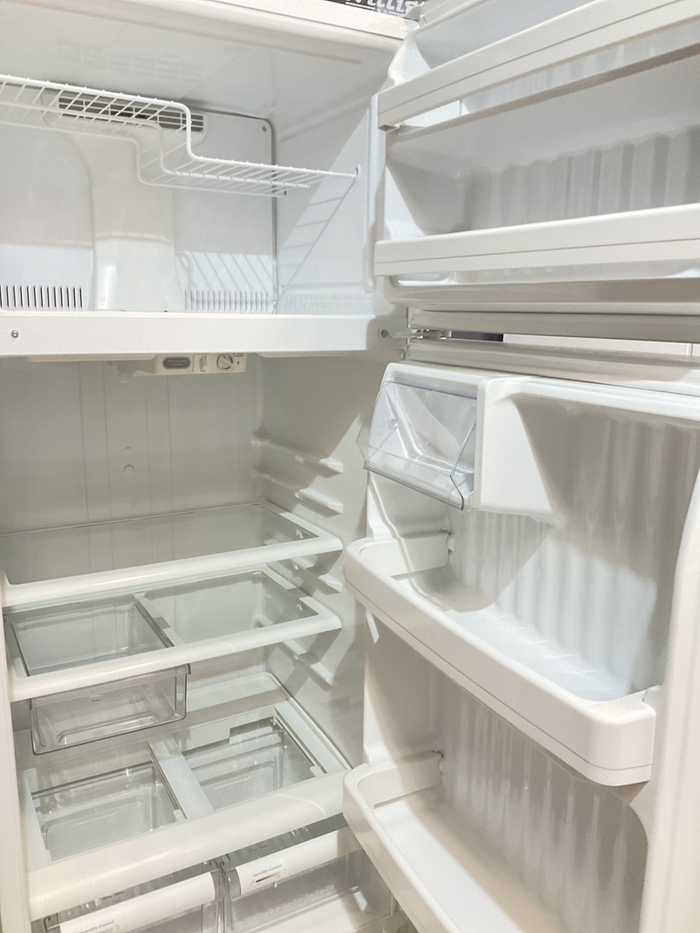 Ge Refrigerator Top and Bottom 28x67 (withe) 